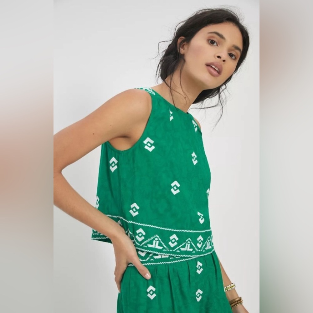 NWT Anthropologie Green and White Embroidered Top